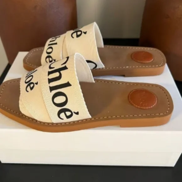 This shoe is very comfortable to wear and feels very comfortable
